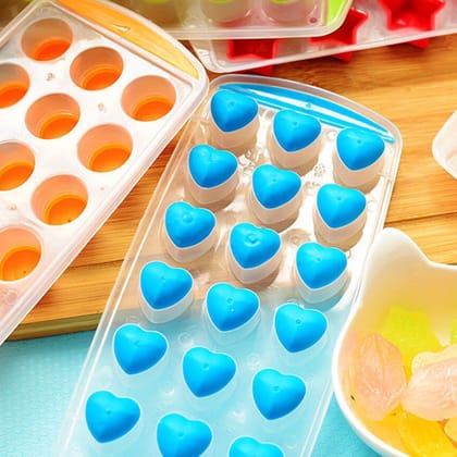 Easy Push Premium -UP ice Tray, With Flexible Silicon Bottom, Heart Shape 18 Cube Trays