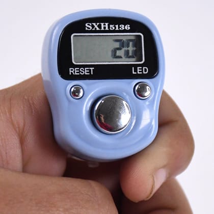 Plastic Portable Rotating Digital Finger Counter (1 Pc) Plastic Portable Rotating Digital Finger Counter (1 Pc)