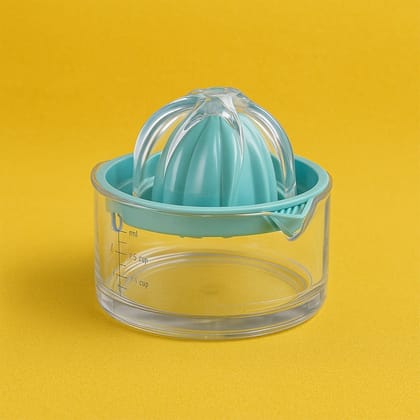 Manual Citrus Fruit Juicer with Measuring Cup